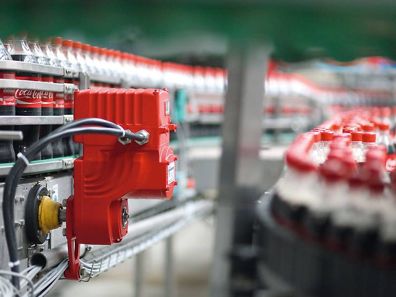 Firmě Coca-Cola HBC loni klesl zisk o pětinu na 288 milionů korun