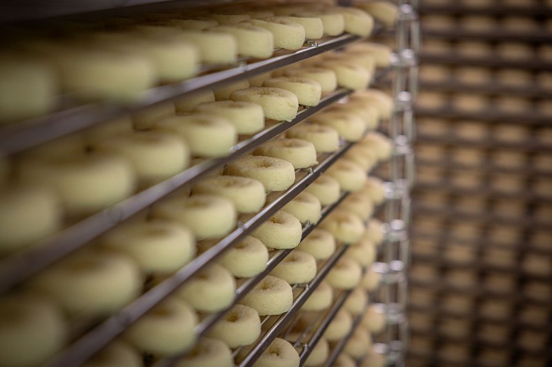 Firma A.W. rozšíří v Lošticích provoz na výrobu tvarůžků, plánuje i novou továrnu