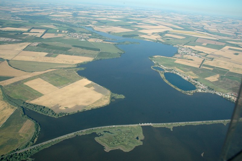 Používání dronu k monitorování biomasy v novomlýnské nádrži se osvědčilo