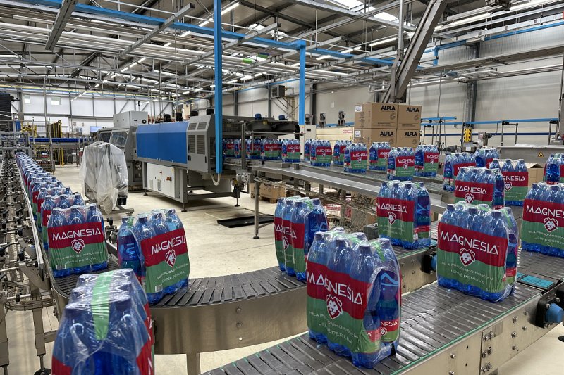 Nová skladovací hala umožní instalovat další výrobní linku na Magnesii