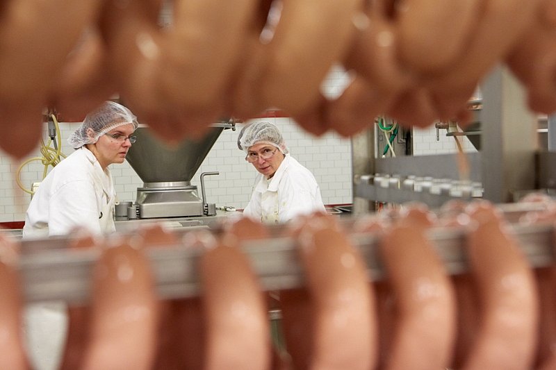 Výrobci uzenin Steinex a Steinhauser se spojili, firma pořizuje nové výrobní technologie