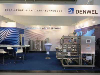 Denwel ukázal automatické zařízení pro kontinuálni úpravu stupňovitosti piva s následnou karbonizací