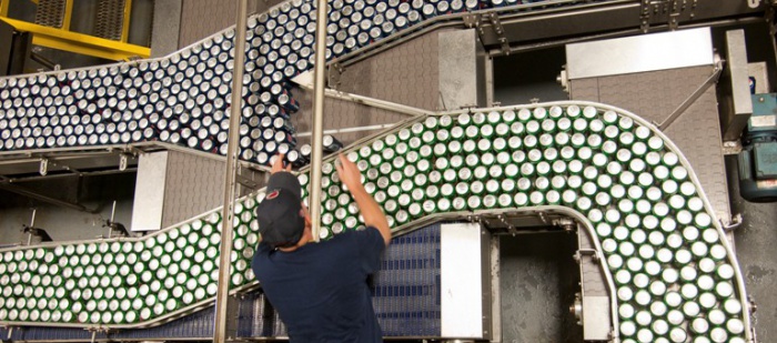 Čtvrtletní zisk firmy PepsiCo překonal odhady, tržby ale klesly