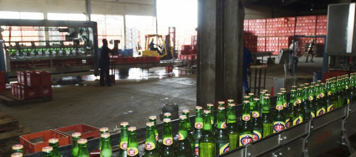 Carlsberg spadl loni do ztráty, Heinekenu vzrostl zisk o 16 procent