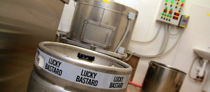 Minipivovar Lucky Bastard se rozšíří, jeho srdcem bude automatizovaná varna