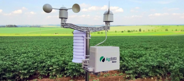 Farmáře do digitalizace tlačí legislativa i klima