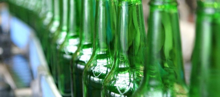Budějovický Budvar změnil vzhled etiket a plechovek, zvýší tím výkon stáčírny