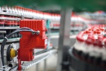 Firmě Coca-Cola HBC loni klesl zisk o pětinu na 288 milionů korun