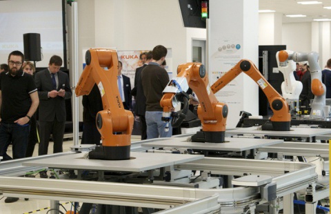 Vývoj robotiky natrvalo mění svět průmyslu, ukázal KUKA Tech Day