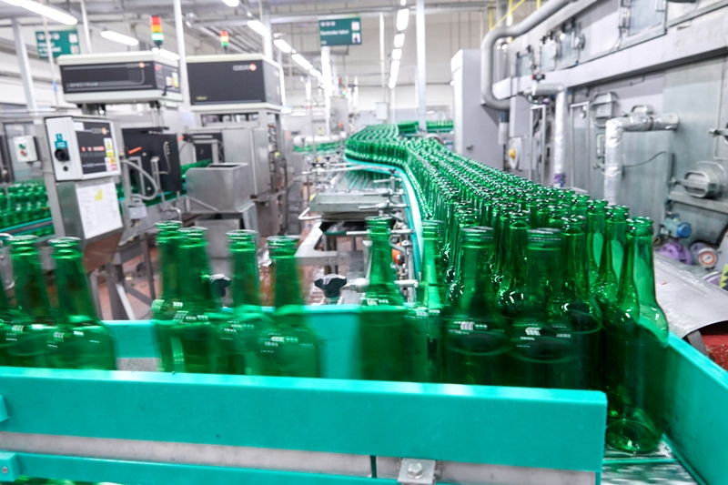 Heineken loni zvýšil prodej ve všech regionech, růst čeká i letos