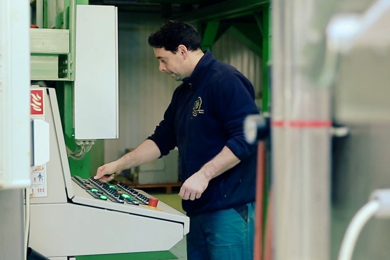 Na Žatecku začala sklizeň chmele s novými technologiemi, úroda se čeká průměrná