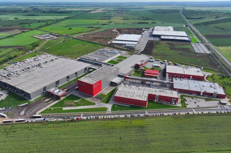 Hell energy otevřel největší továrnu na světě ve své kategorii