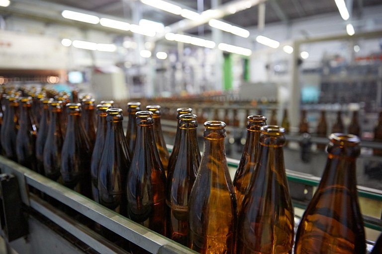 Spotřeba piva loni v Česku klesla na historické minimum, oslabil i export